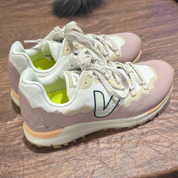 VEJA Sneakers Color: PIERRE Women's size 7 - Picture 7 of 14